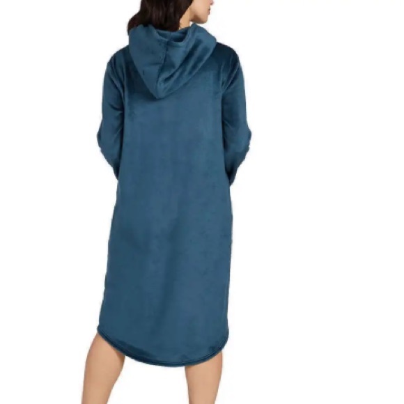 32 DEGREES | Hooded Plush Sleep Lounger - Picture 3 of 8